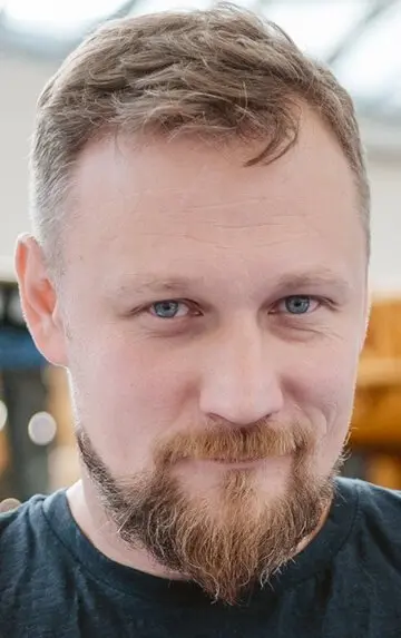 Артем Тарасов