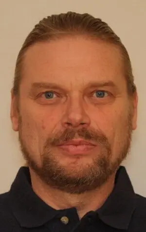 Владимир Емельянов