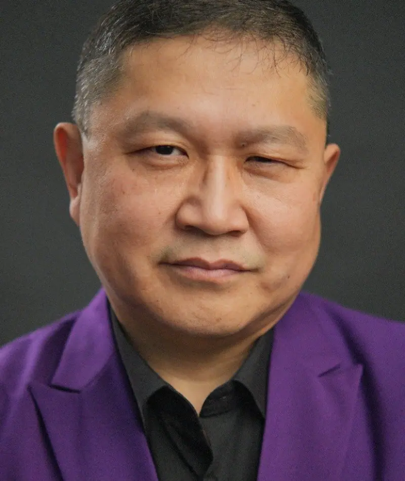 Юрий Ли