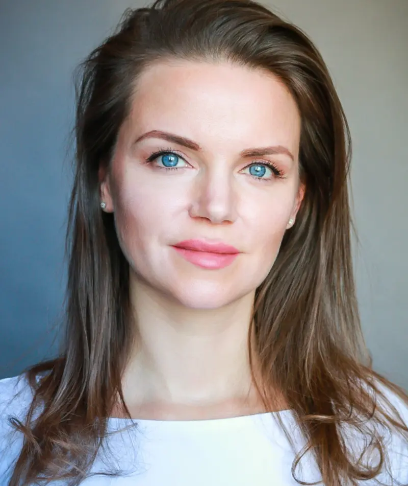 Анна Славина