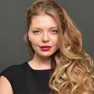Лаурита Акс