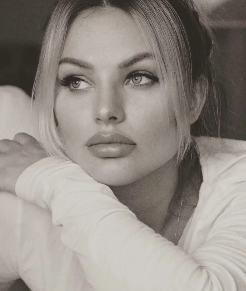 Эссегер Аксинья
