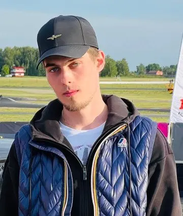 Максим Рожнов