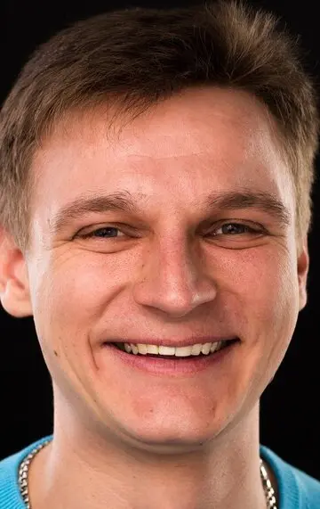 Денис Елисеев